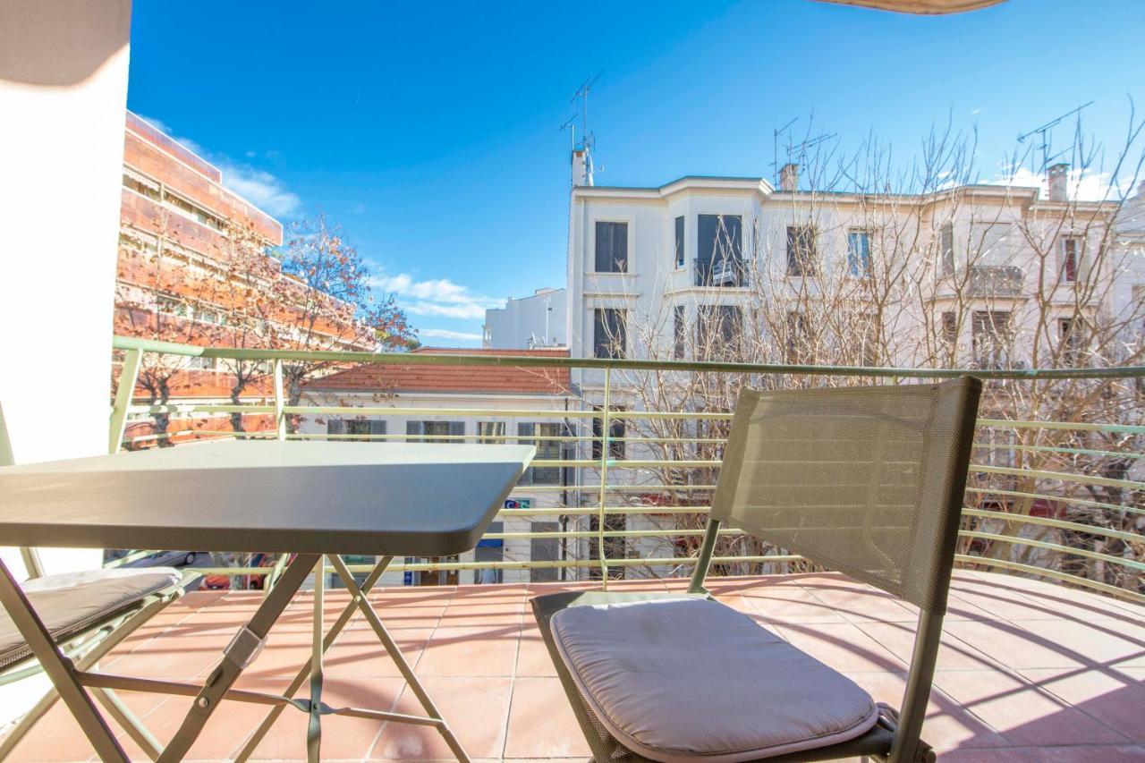 Bnb Renting Bright Design Flat Center Of Antibes Leilighet Eksteriør bilde